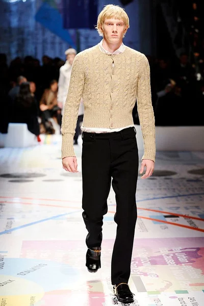 Look 46